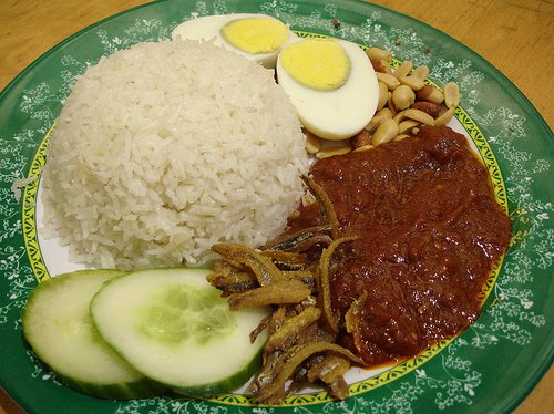 Aku Tetap Aku Bukan Salah Nasi Lemak