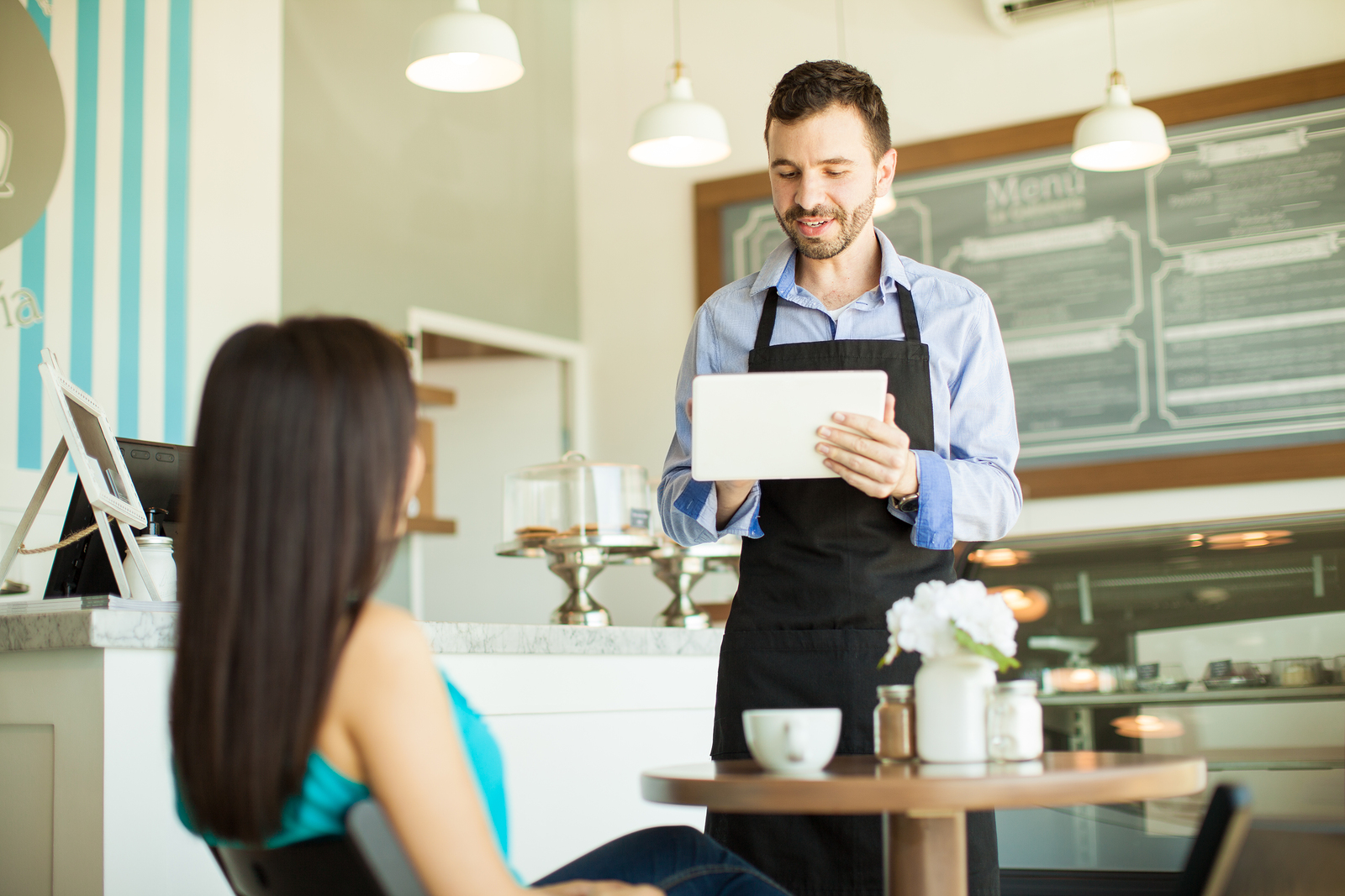 5 KEY TOOLS FOR EVERY RESTAURANT TO STAND OUT IN THE FAST PACED