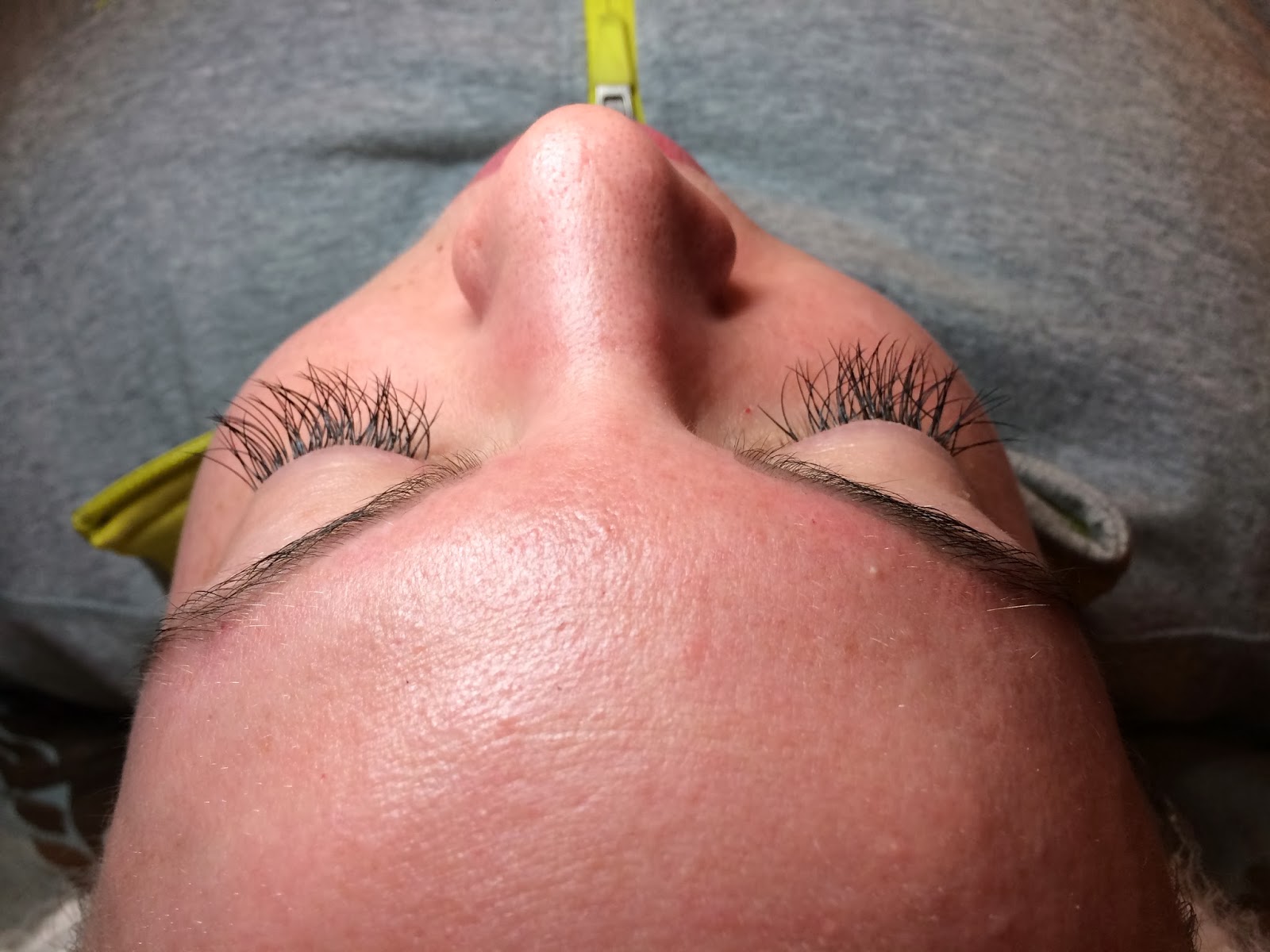 Eyelash Extensions before the fill Eyelash Extensions fill long lashes