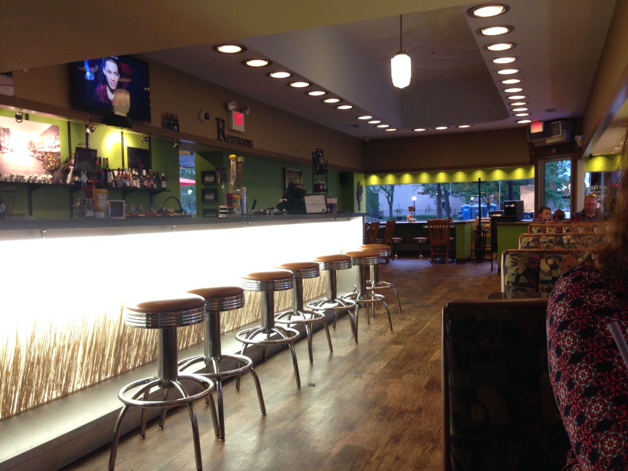 You Care What We Think Newton’s Paradise Café Waterloo, IA