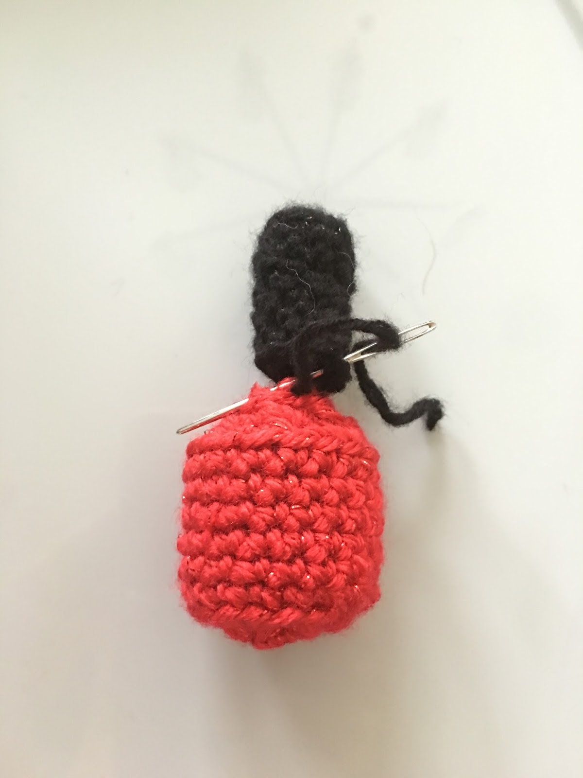 Annoo's Crochet World Nail Polish Amigurumi Free tutorial