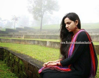 Head Shaved Womens: Samvrutha Sunil Long Hair Style Photos