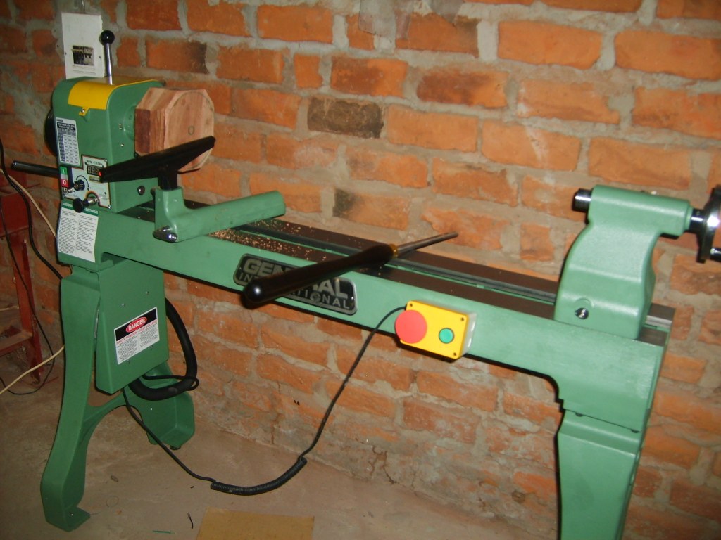 Wood lathe ready for use.