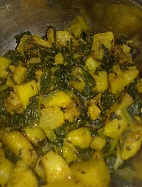 Fast Indian Recipes: Aloo Mooli ke Patte ki Sabzi (Potato with Radish ...