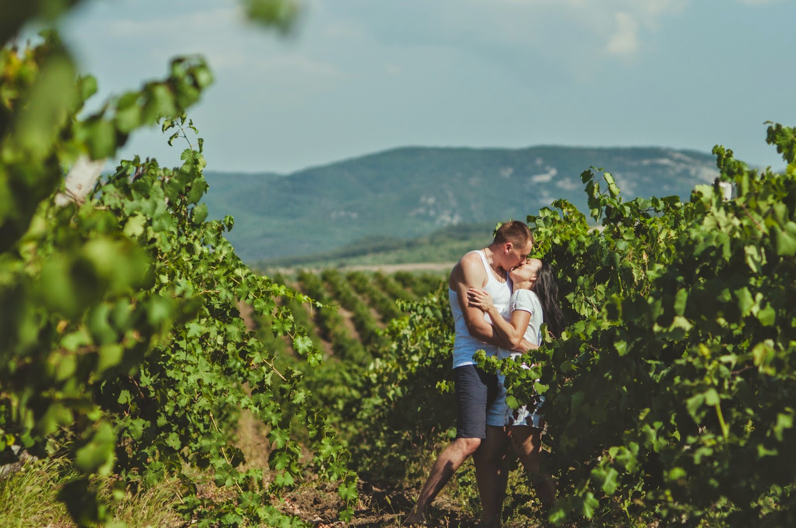 Женя и Андрей_постсвадебная съемка_4 love story, кучерявые фотографии, летняя фотосессия, предсвадебная фотосессия, свадебный фотограф в Киеве, летняя фотосессия, фотосессия нв винограднике, фотосъемка в Крыму, морская фотосессия