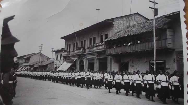 Desfile Calle Real