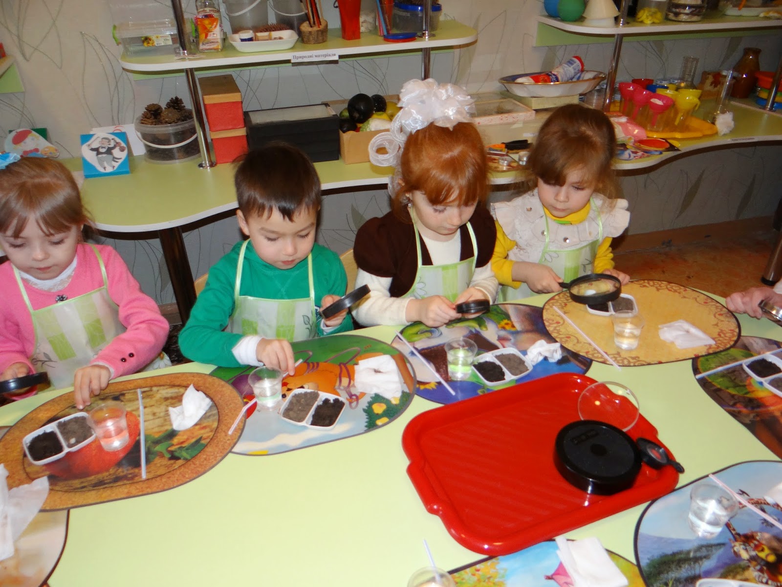 Пошуково-дослідницька діяльність в дитячому садку.: Конспект показового заняття "Повітря, вода, ґрунт".