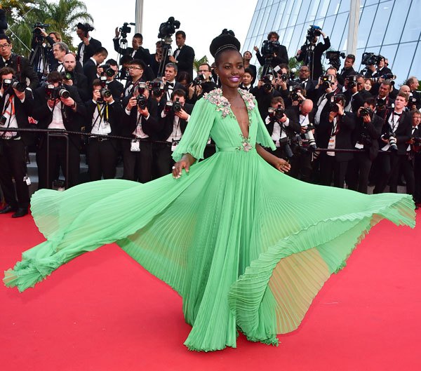 Mode Världen Red Carpet Fashion Cannes Film Festival.......Lupita Nyongo