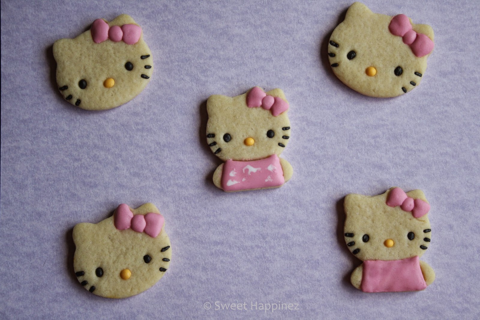 http://1.bp.blogspot.com/-9U73ko8S3wc/U-DBwH0U7iI/AAAAAAAADWM/sZx9PYx4qmE/s1600/Hello+Kitty+Koekjes.JPG