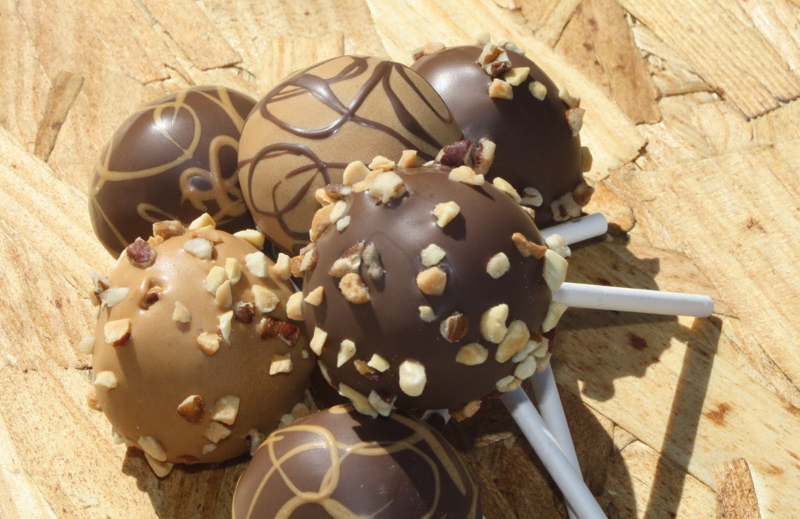 Natalie's Cake Pops Peanut Butter & Chocolate Cake Pops