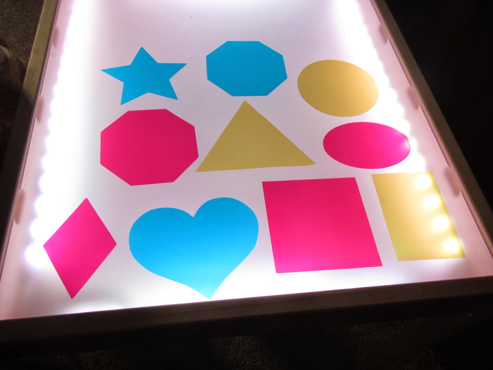 Hobby Mommy Creations: DIY Light Table Manipulatives