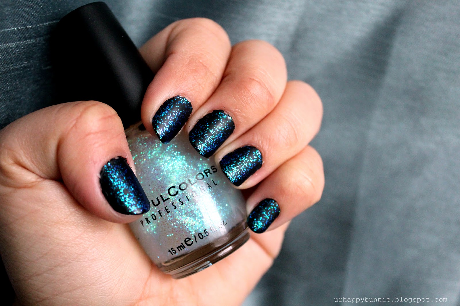 Amazing holographic glitter nail polish from Sinful Colors