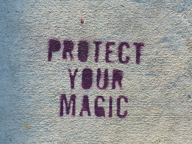 Graffiti, sidewalk art, art, stencil graffiti, Wynwood Miami, Miami, art district, Art Basel Graffiti, sidewalk art, art, stencil graffiti, Wynwood Miami, Miami, art district, Art Basel