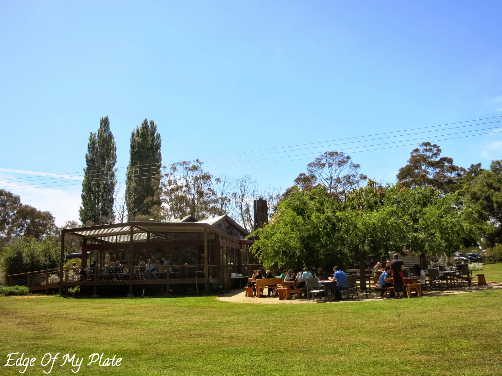 This time around was quite the opposite. Blue skies, sunshine and warm
