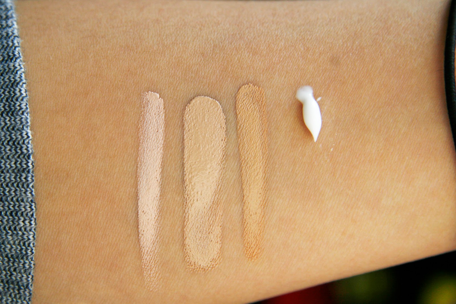 fun size beauty Rimmel Stay Matte Liquid Mousse Foundation in Soft