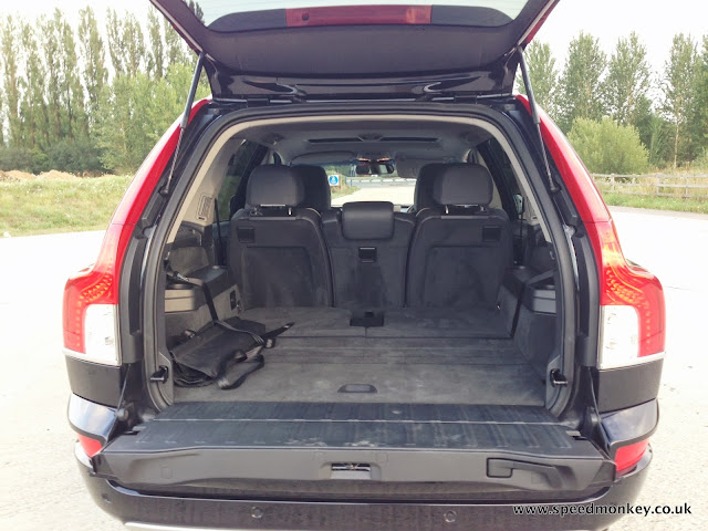 Volvo XC90 SE Lux trunk