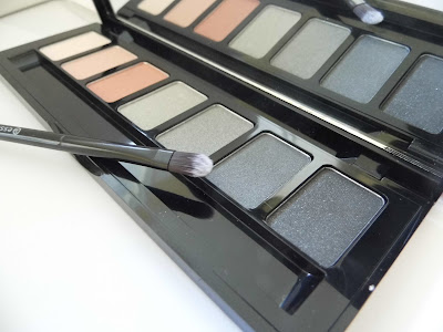 essence-all-that-greys-eyeshadow-palette-7-shades-of-rose-and-grey-swatch-review
