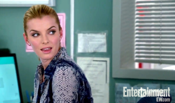 Betty Gilpin: 'Nurse Jackie' S6 Sneak Peek | nudefemalescelebrities