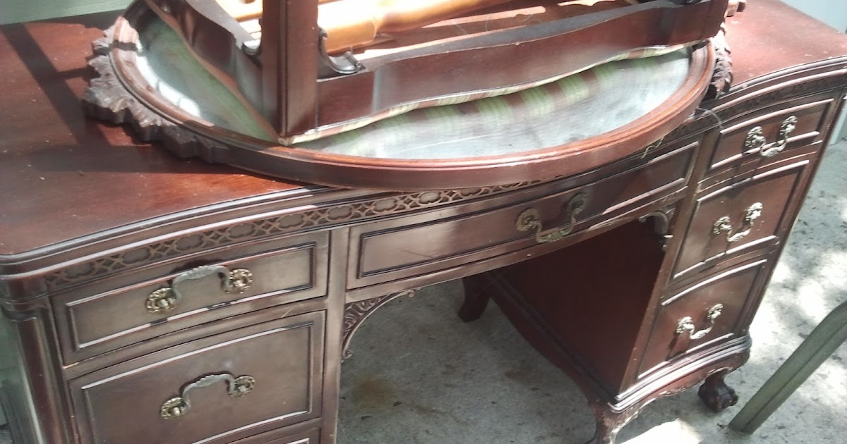 Evey's Creations Vanity take one