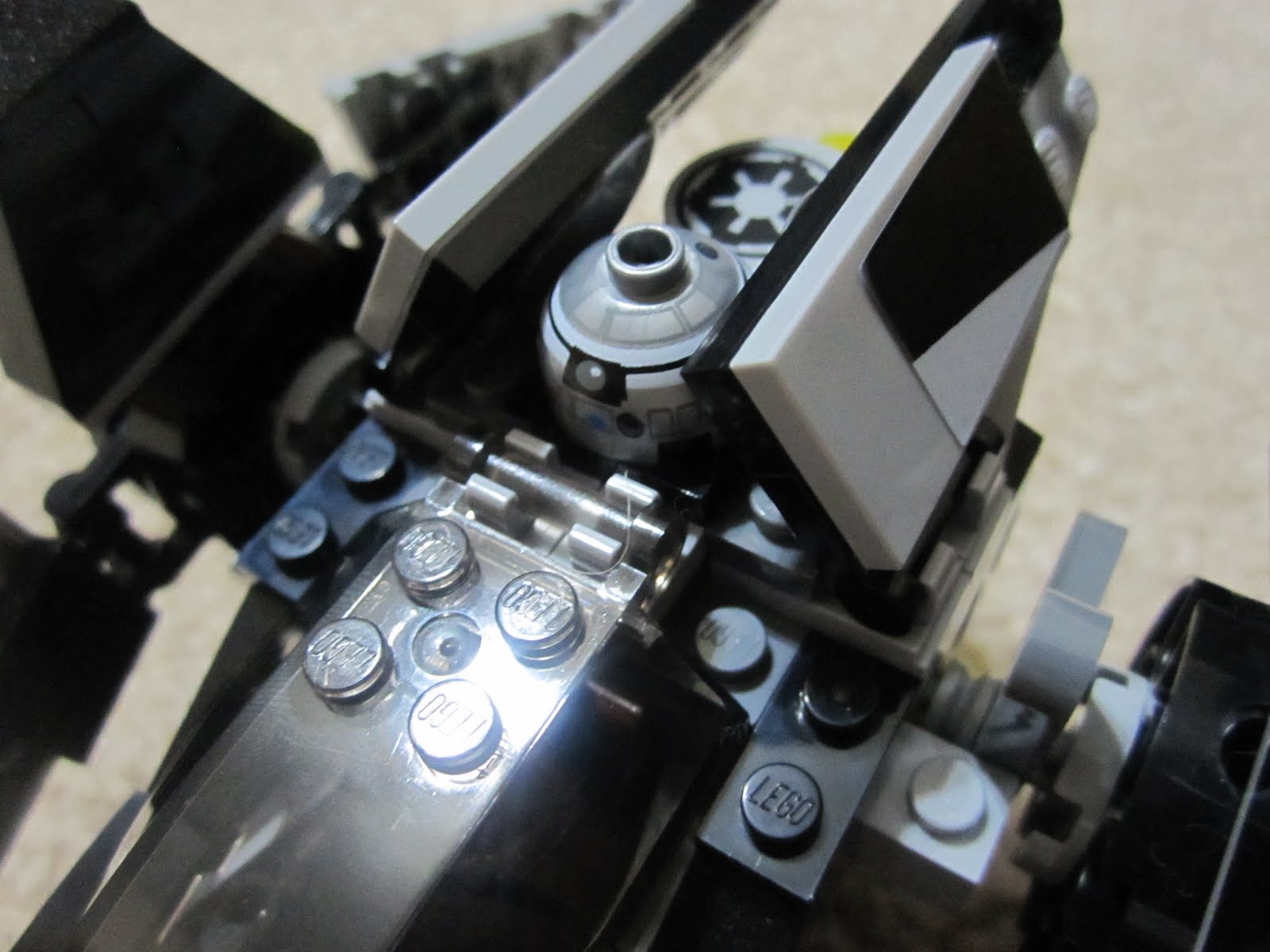 Lego R2 Q2
