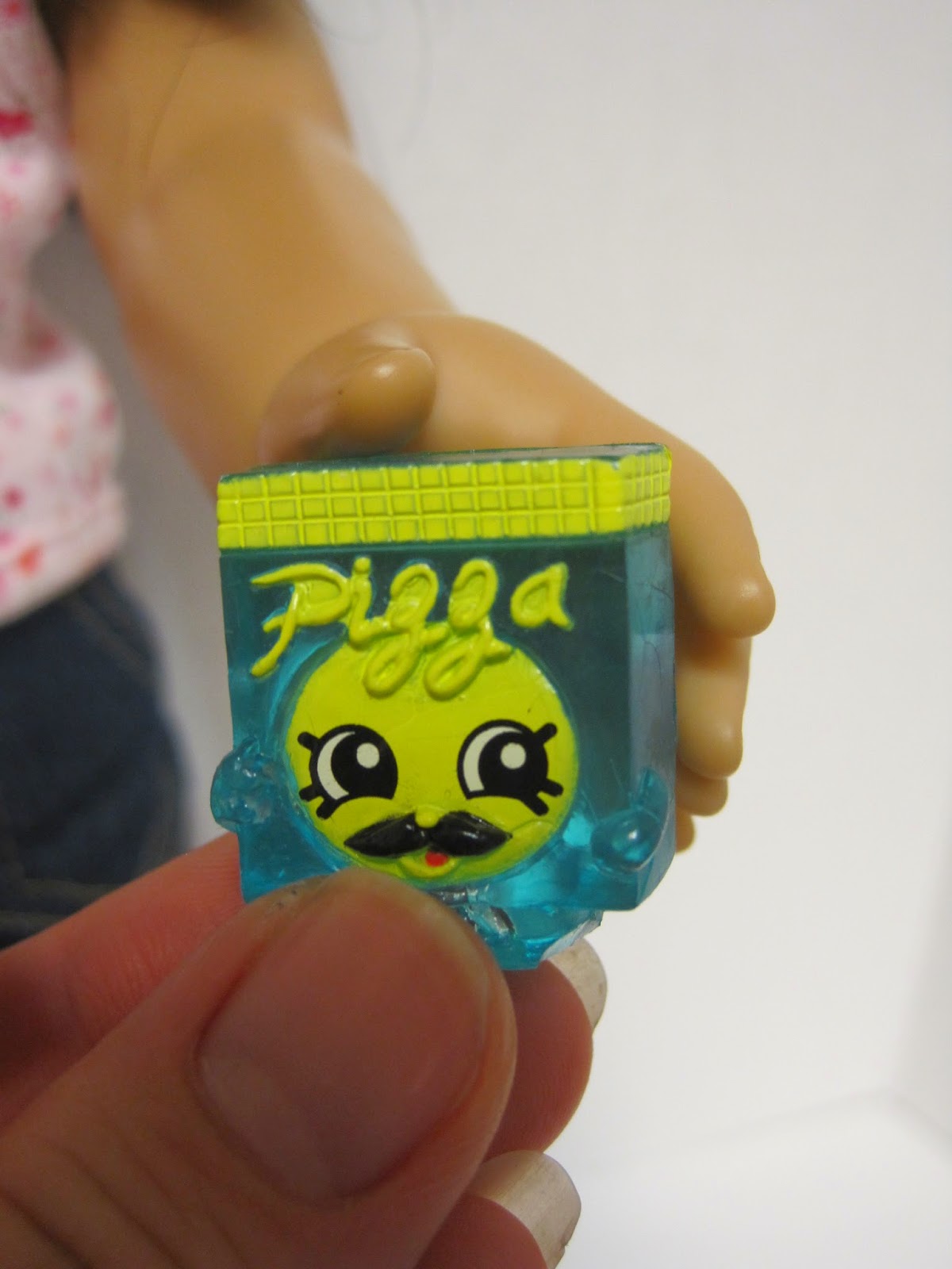 Never Grow Up A Mom's Guide to Dolls and More Shopkins Review
