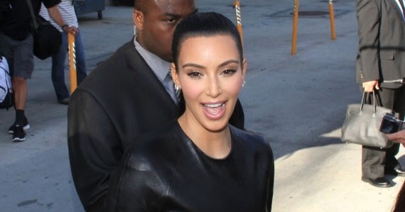 FRANCES-DIARIES BLOG: Kim Kardashian Suffers Wardrobe Malfunction On