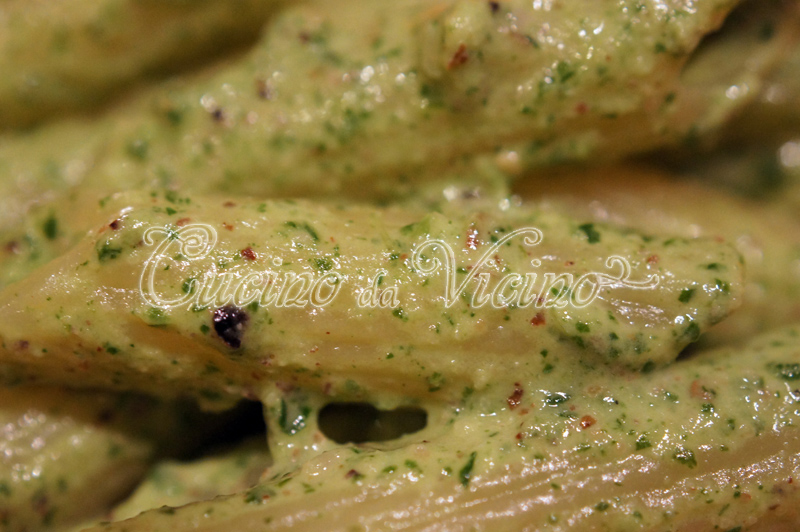 Pesto di rucola, pinoli e robiola Cucino da vicino