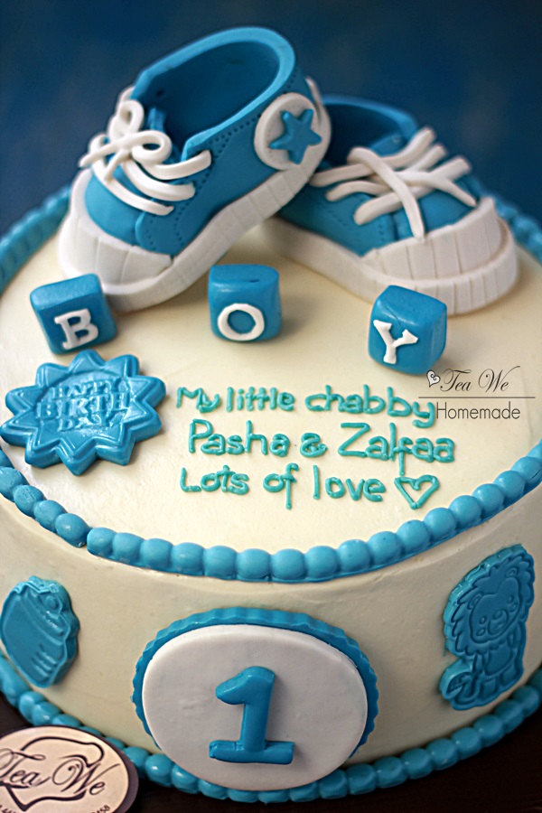 to Teawe's blog Baby Boy Cake