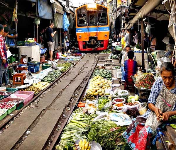 Maklong Market Railway (Thailand) Top List of Best 2 Most Amazing Railway Track Of The World