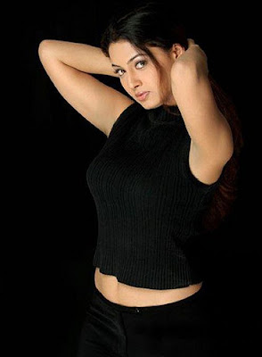 Tamil-Actress-Hot-Pooja-Umashankar