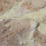 Escalopes de dinde au fromage frais ail et fines herbes (voir la recette)