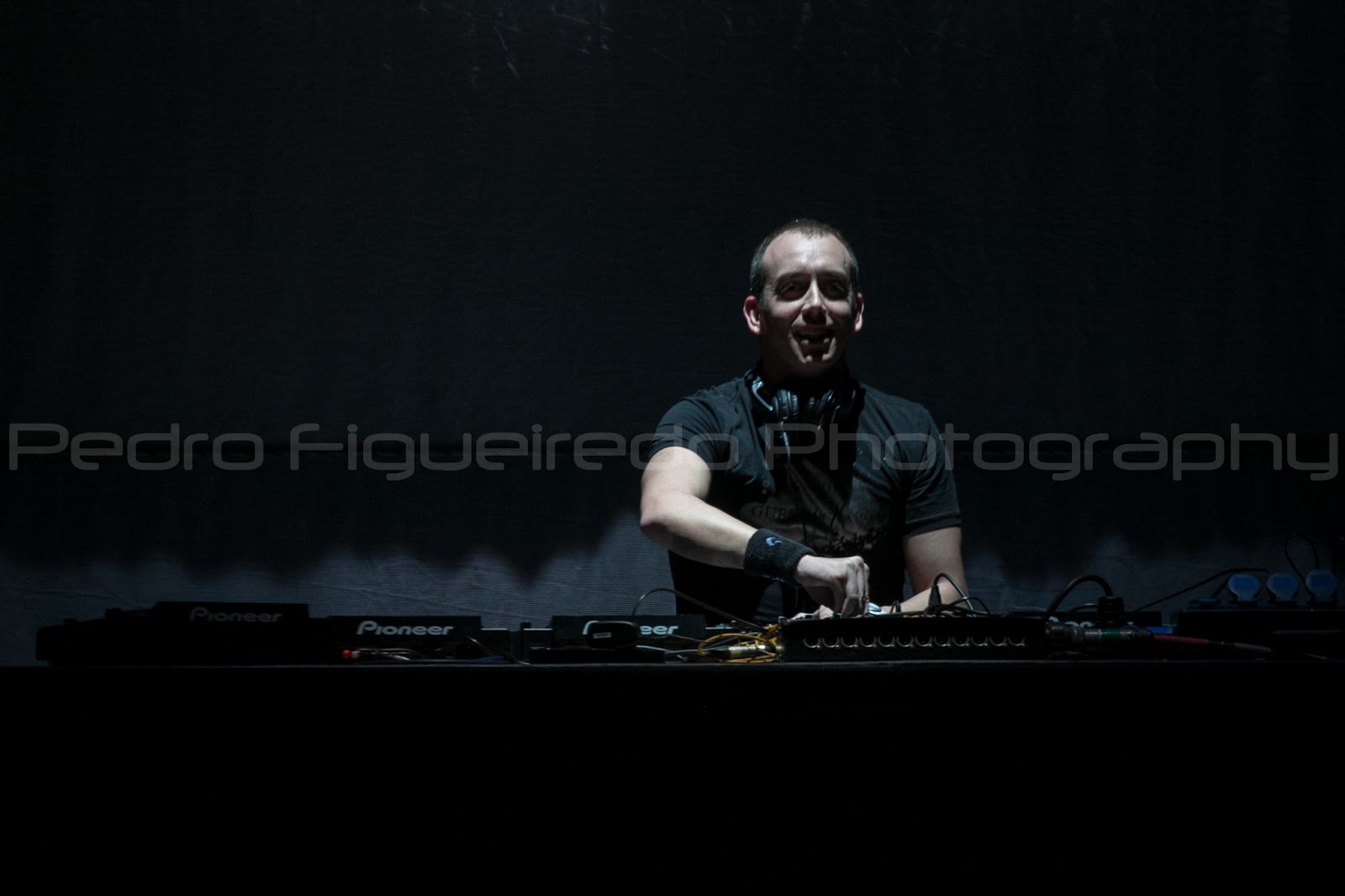 Pete Tha Zouk - Home Facebook