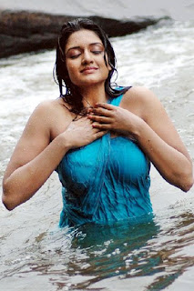 Vimala Raman Biography and Hottest Pics Gallery | Hot Sexiest Models