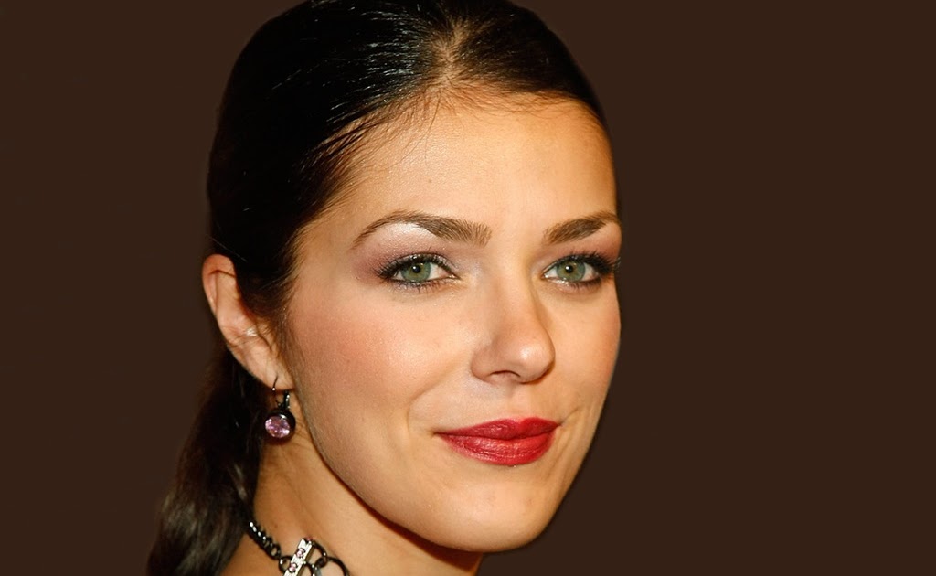 Seven Stars World: Adrianne Curry