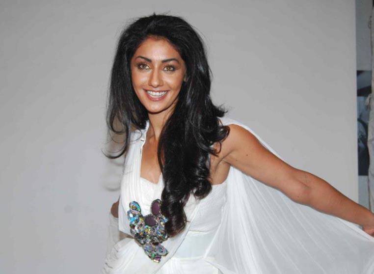 pareshshah: Mahek Chahal Hot Photos