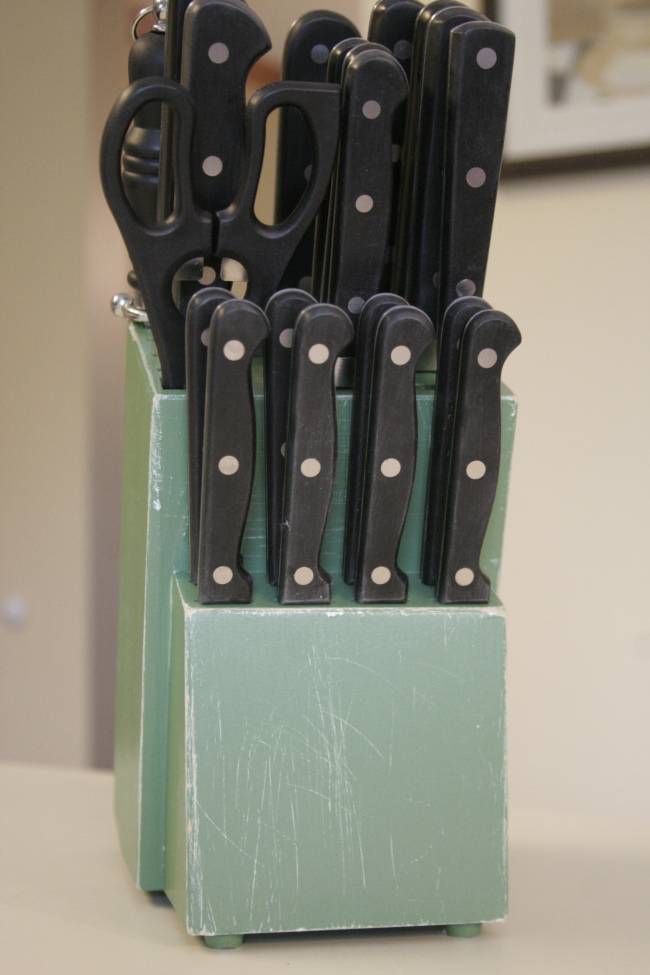8 Pretty Ways to Update Your Knife Block with Paint Dans le Lakehouse