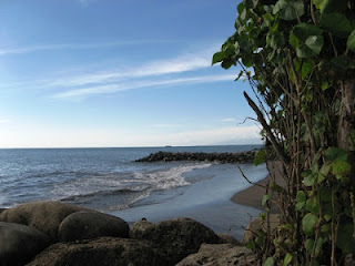 keindahan pantai padang di sumatera barat