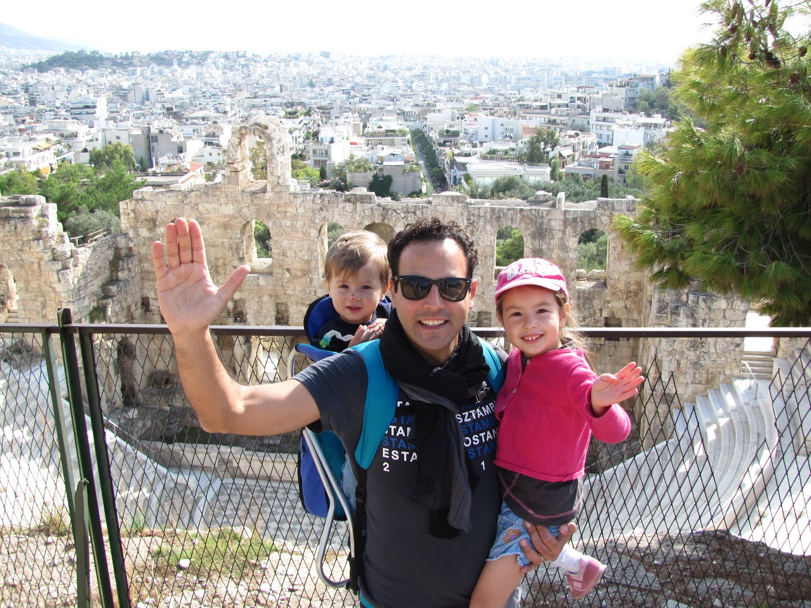 Bir Türk, Bir İngiliz ve 3 Kuruşluk Dünya: Atina ...