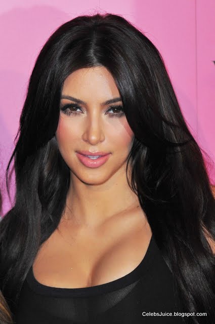 kim kardashian 2011 oscars. Kim Kardashian at the 2011