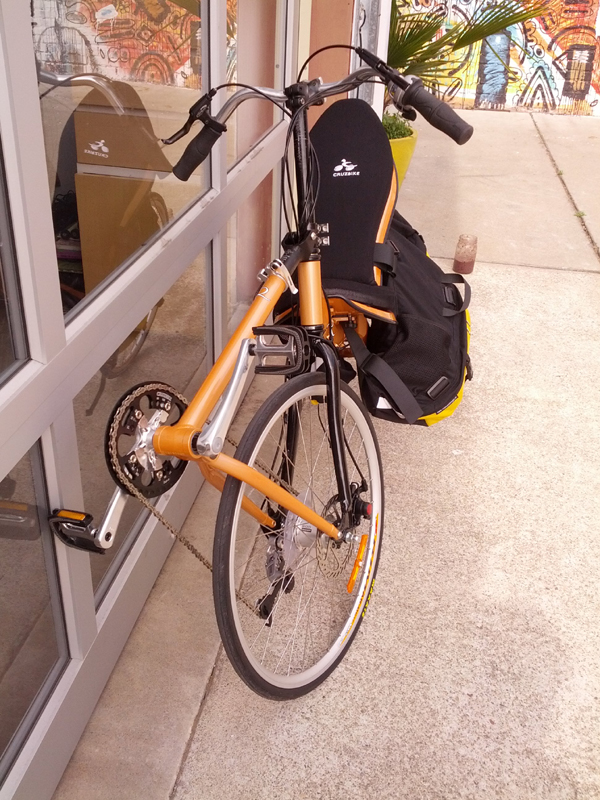 Recumbent bikology in the urban jungle. Panniers and bags for Cruzbike Quest 26" and 20"
