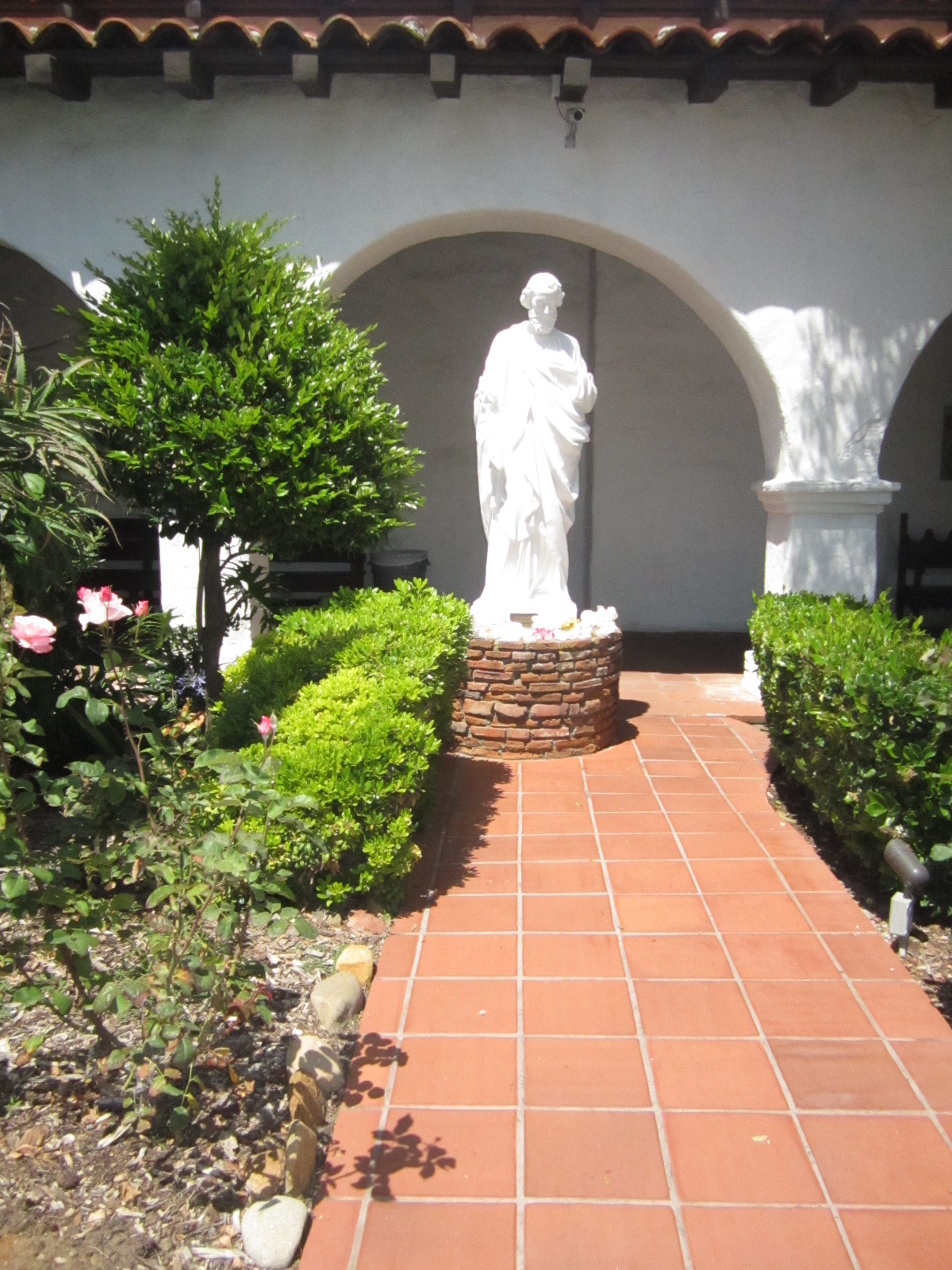 ciao! newport beach: the mission san diego de alcala gardens