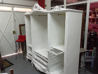 Deshaina.com: Otro armario vintage! éste de blanco total!