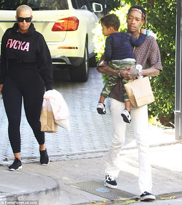 Amber Rose And Wiz Khalifa Spotted  On A Famiky Outing With Their Son. 