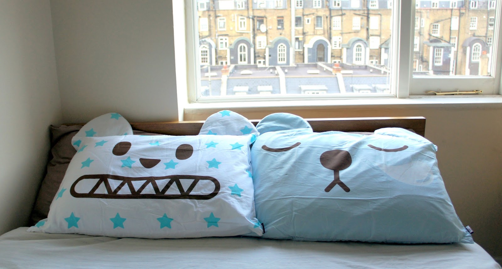 somewhere yonder: super-cute pillow cases