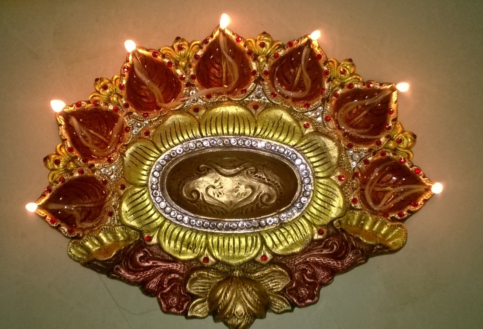 Madhura Creations Antique 7 Diya Thali