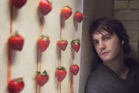 across-the-universe-actors-movies-strawberries-1656938-480x320.jpg