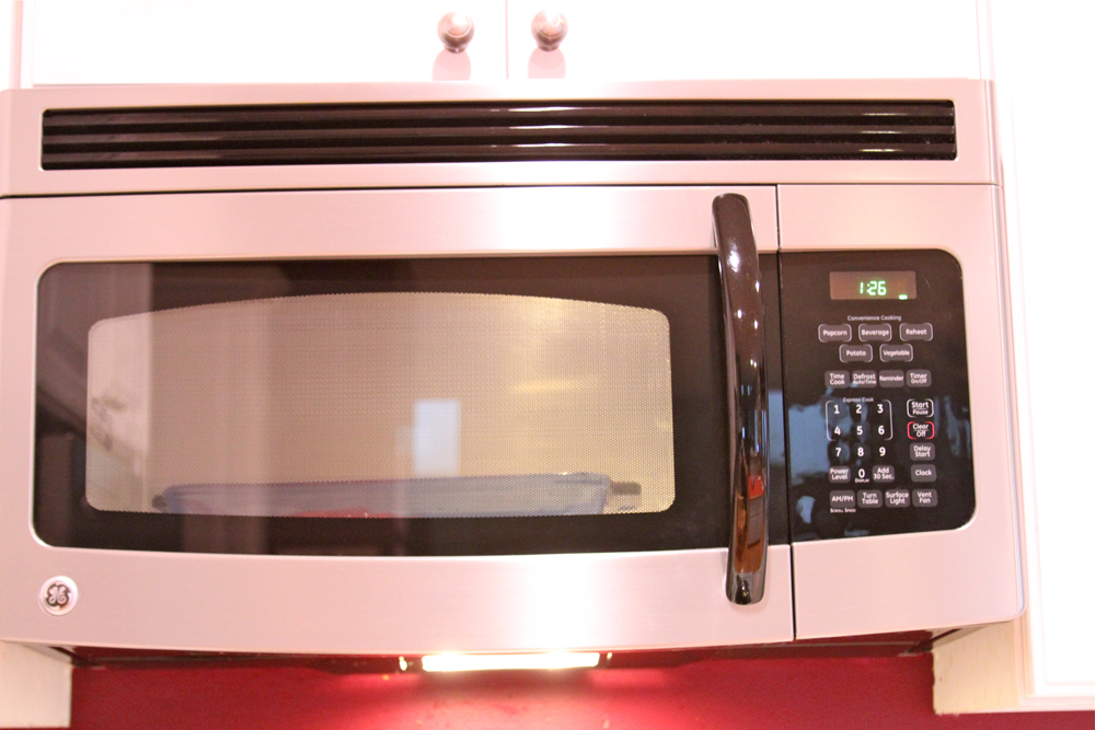 Corner Microwave