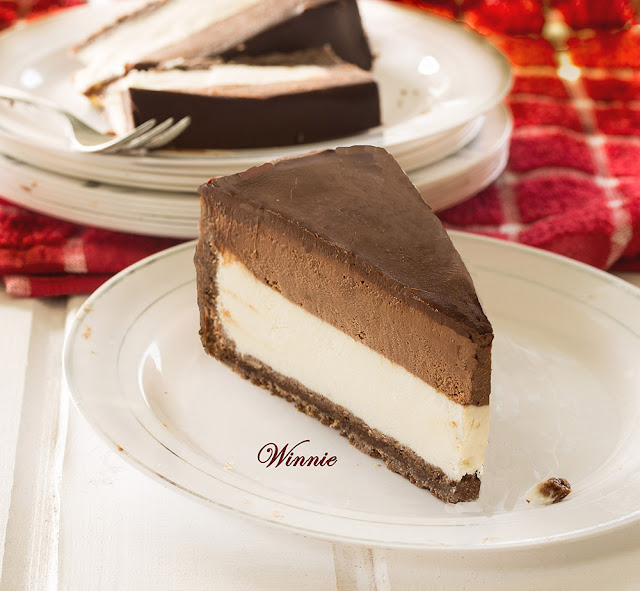 Four layers Chocolate Cheesecake