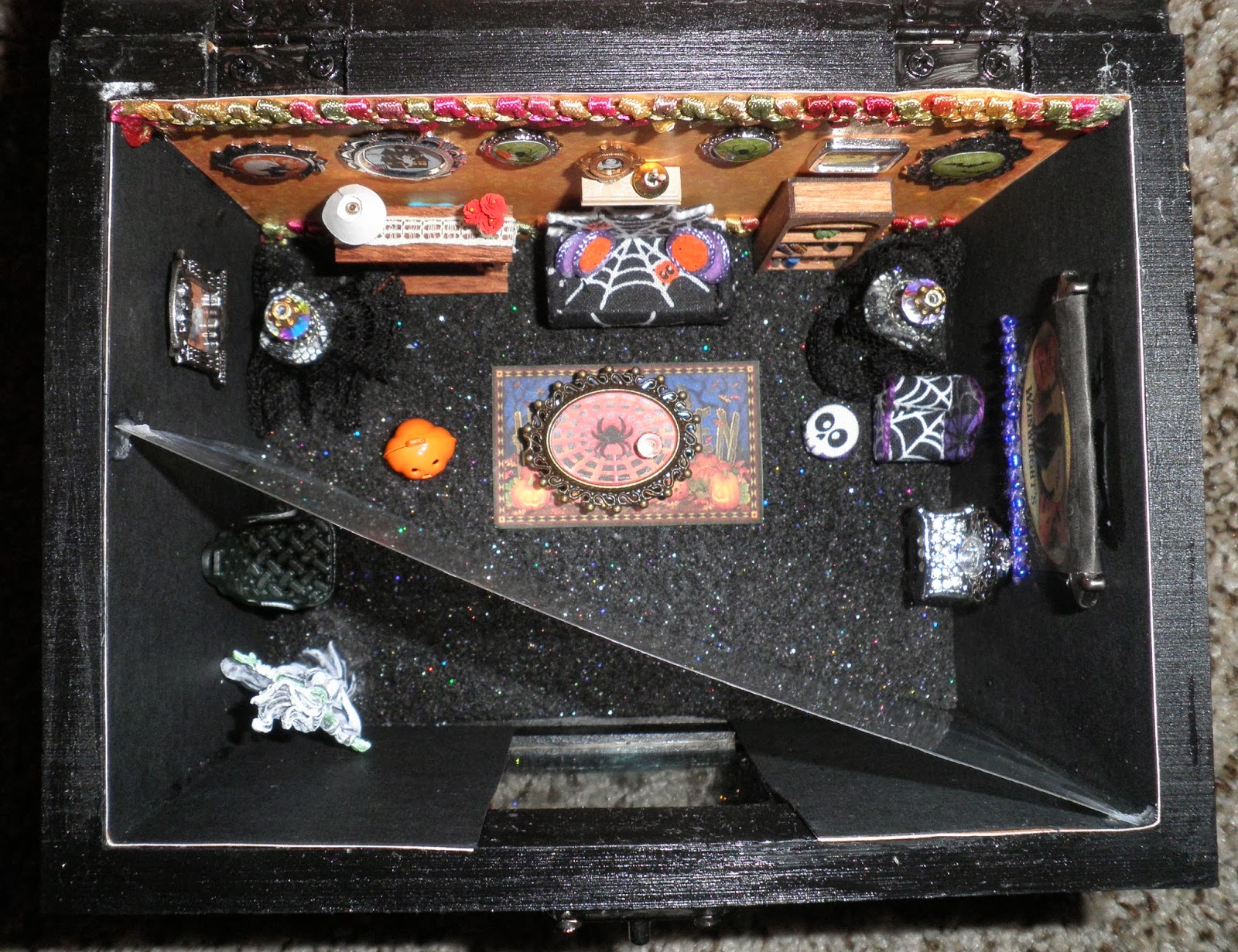 Her Collection of Dreams Quarter Scale Halloween Illusion Box (Pepper