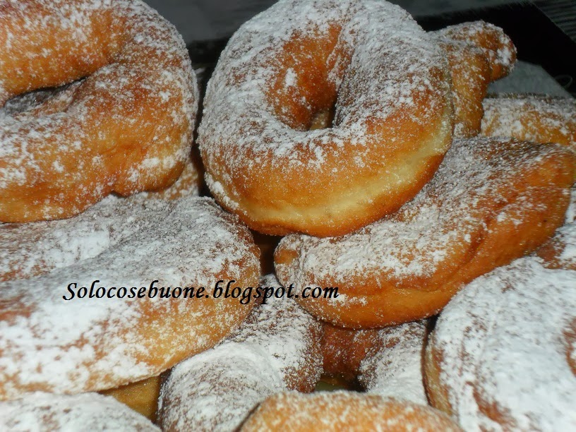 Ciambelle di carnevale con patate